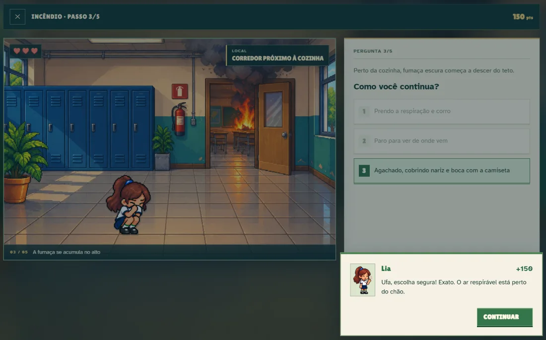 Tela do jogo: escolha certa, Lia agachada no corredor com fumaça e a mensagem de que o ar respirável está perto do chão